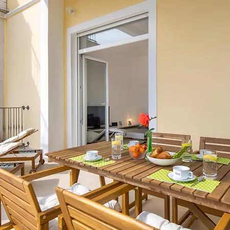 Lola Apartamento